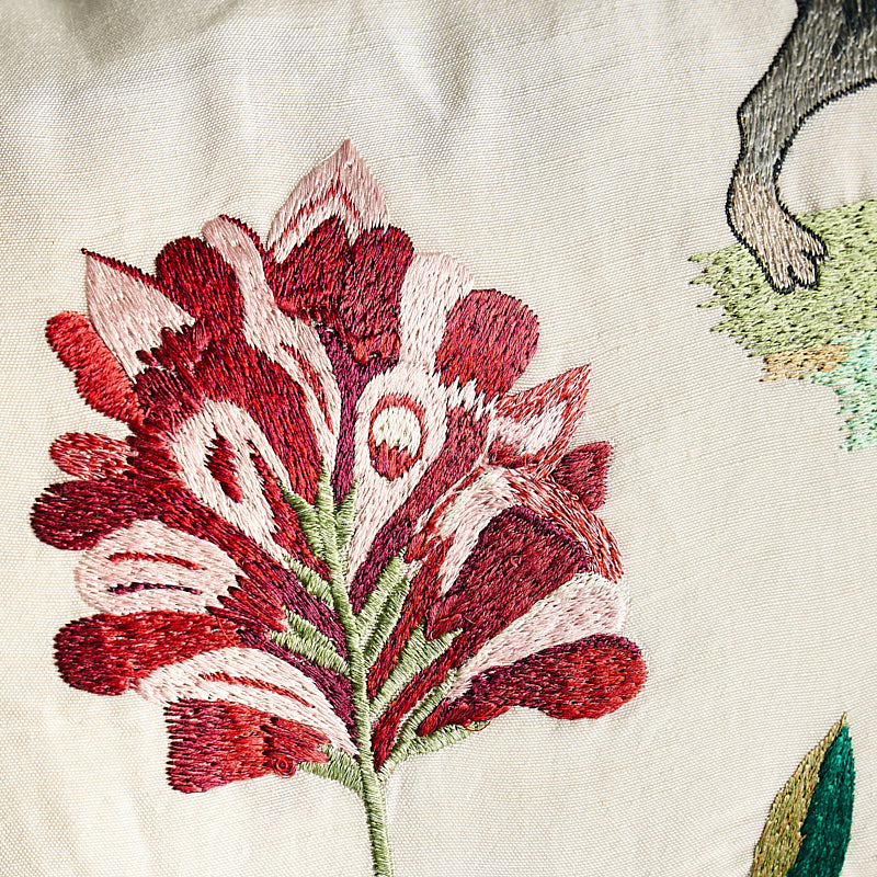 Cuscino ricamato in seta reale A | Multiplo