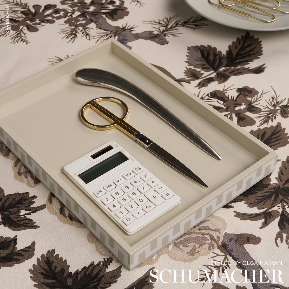 PYNE HOLLYHOCK | Charcoal