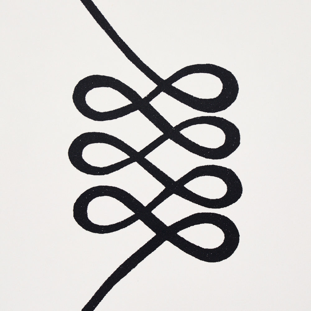 NICOLETTA | NERO SU CREMA