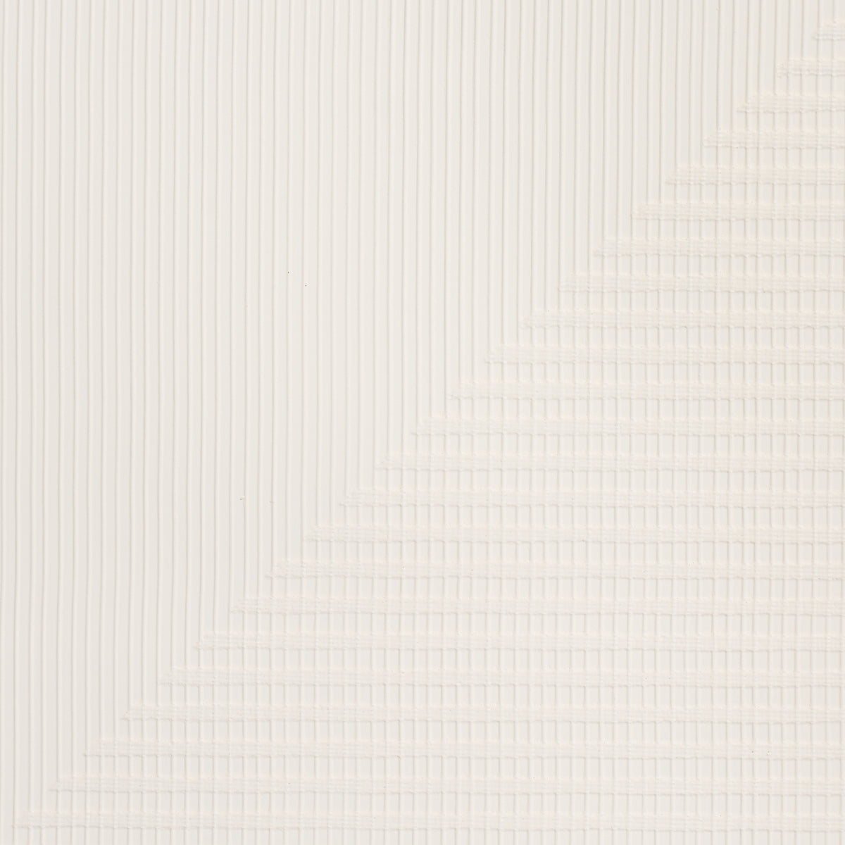 HAND COMBED TRIANGLES | White