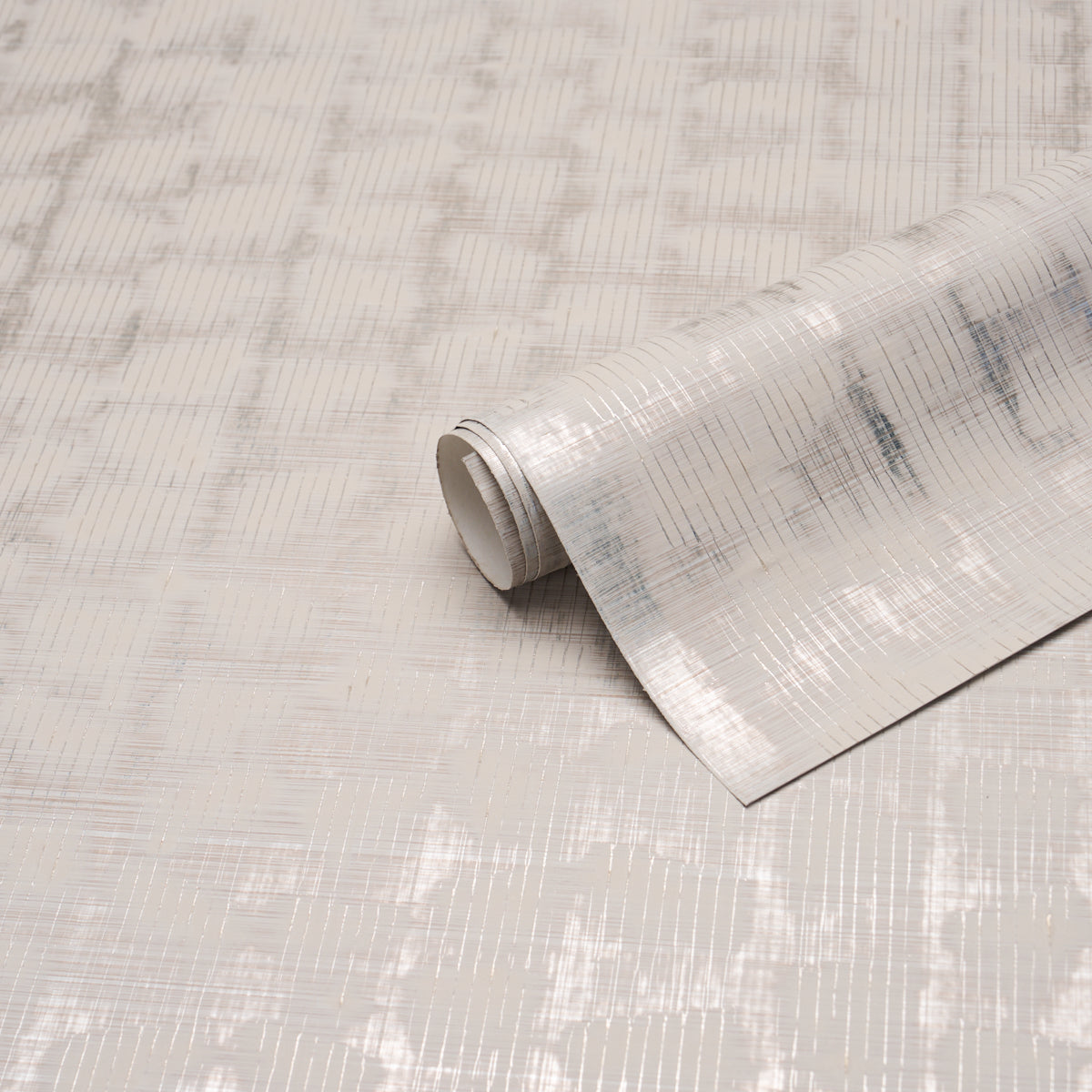 RUNE PINSTRIPE WALLCOVERING | Silver