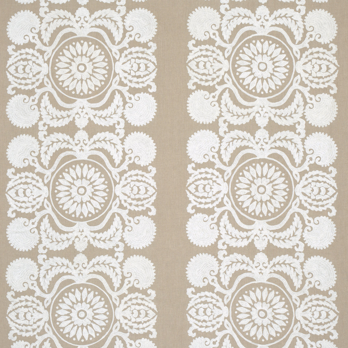 CASTANET EMBROIDERY | Natural