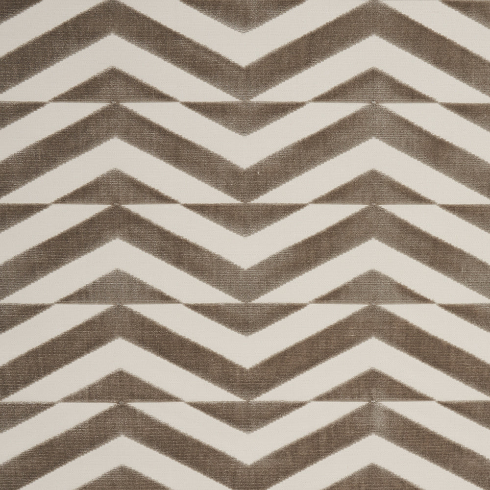 VELLUTO TAGLIO CHEVRON ROTTO | TORTORA SU AVORIO