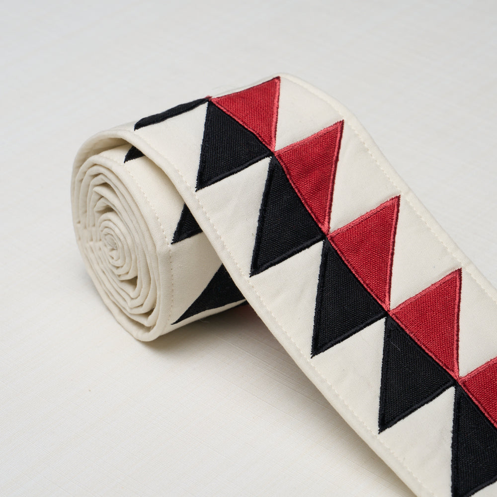 QUILTED DIAMOND TAPE | Black & Red