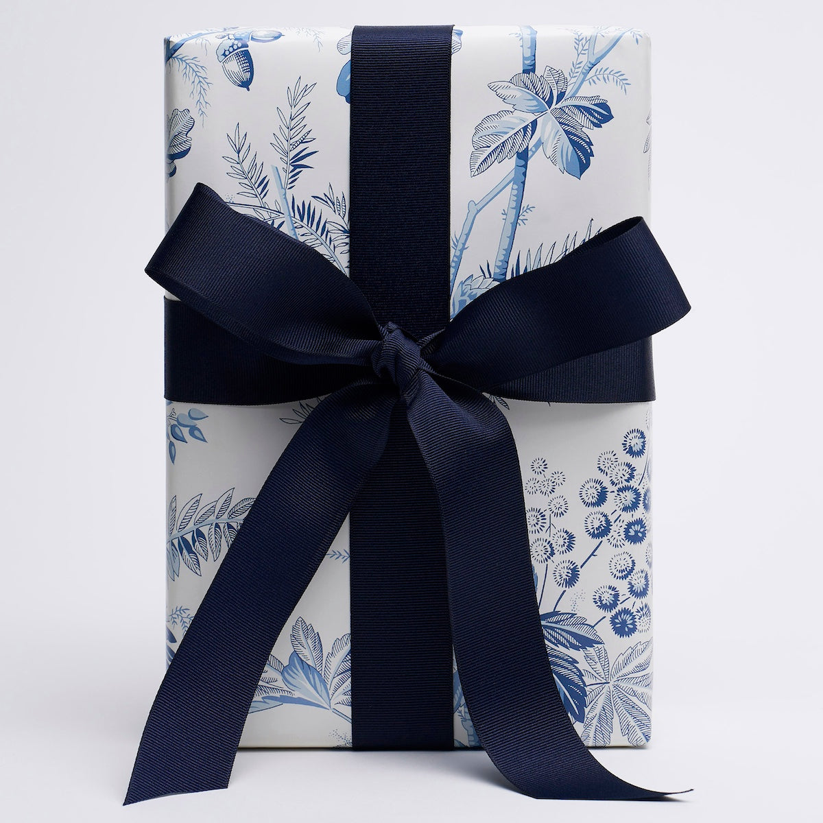 Brantwood Vine Wrapping Paper - Porcelain