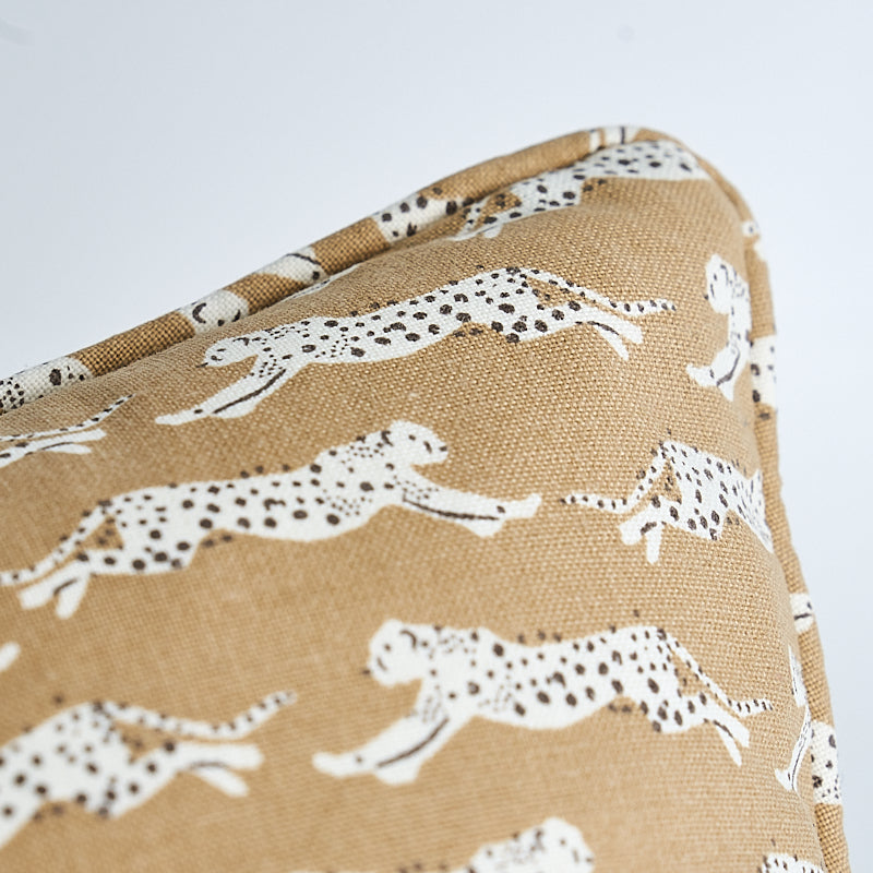 Cuscino Leopardi Saltellanti | Sabbia