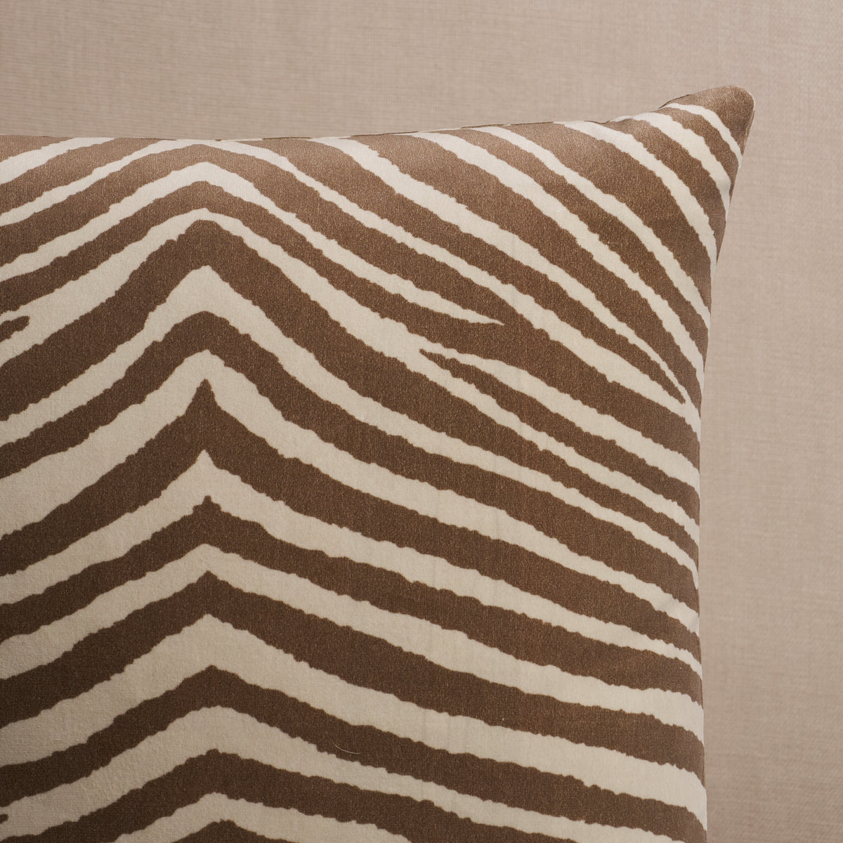 Blixen Velvet Pillow | Safari