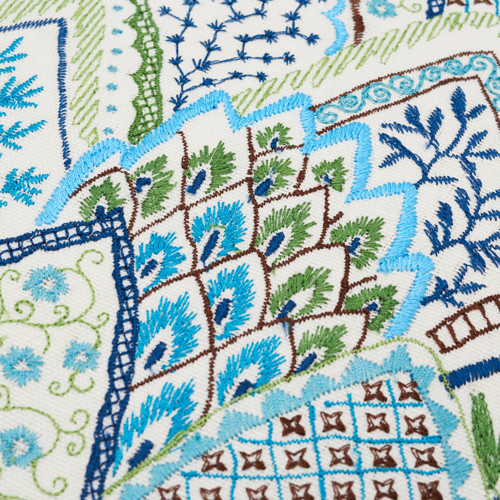 Cuscino ricamo Albizia | Blu verde