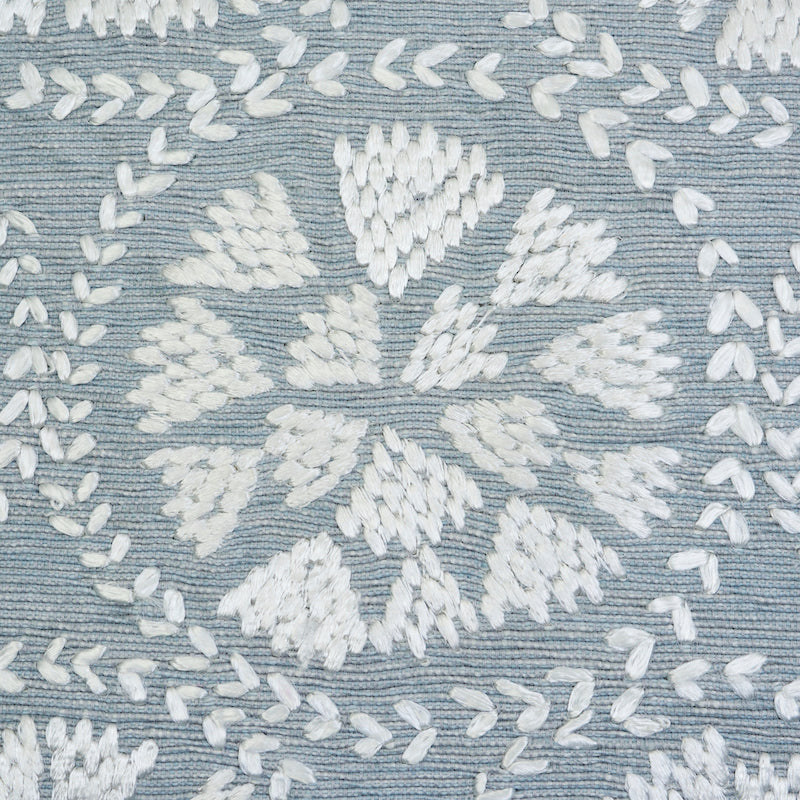 Cuscino ricamato a mano Isla | Cielo