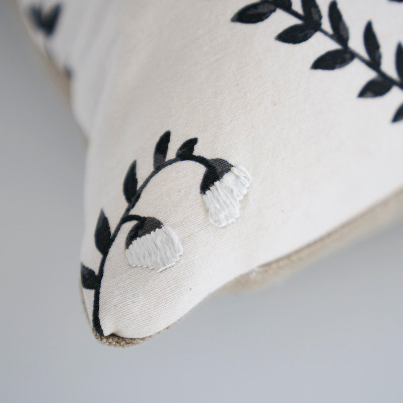 Cuscino ricamato Cynthia | Nero