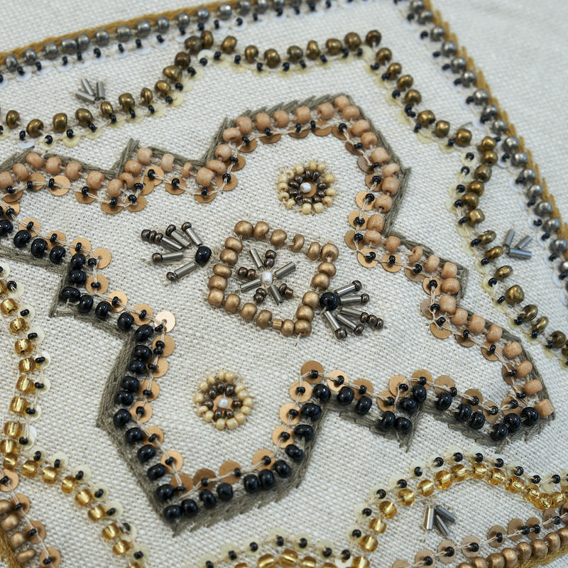 Cuscino ricamato Ezma | Neutro