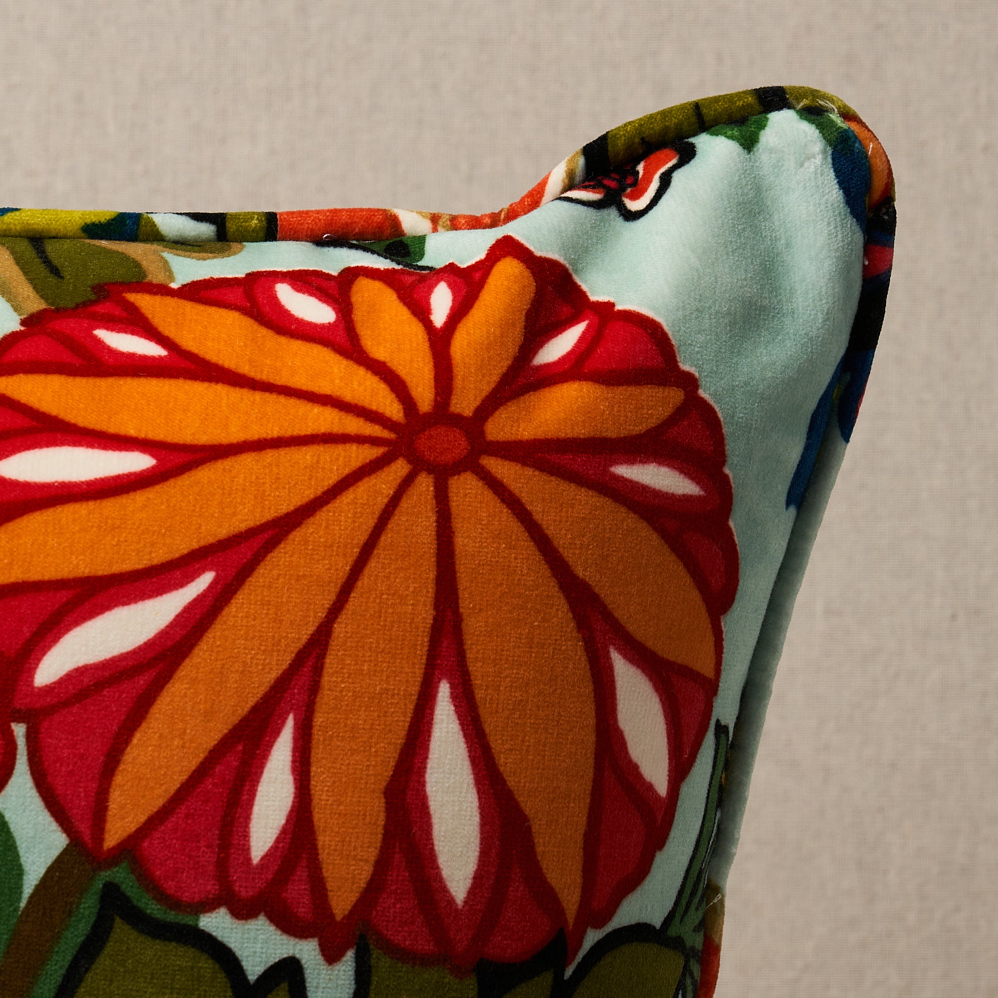 Cuscino in velluto del drago di Chiang Mai | Acquamarina