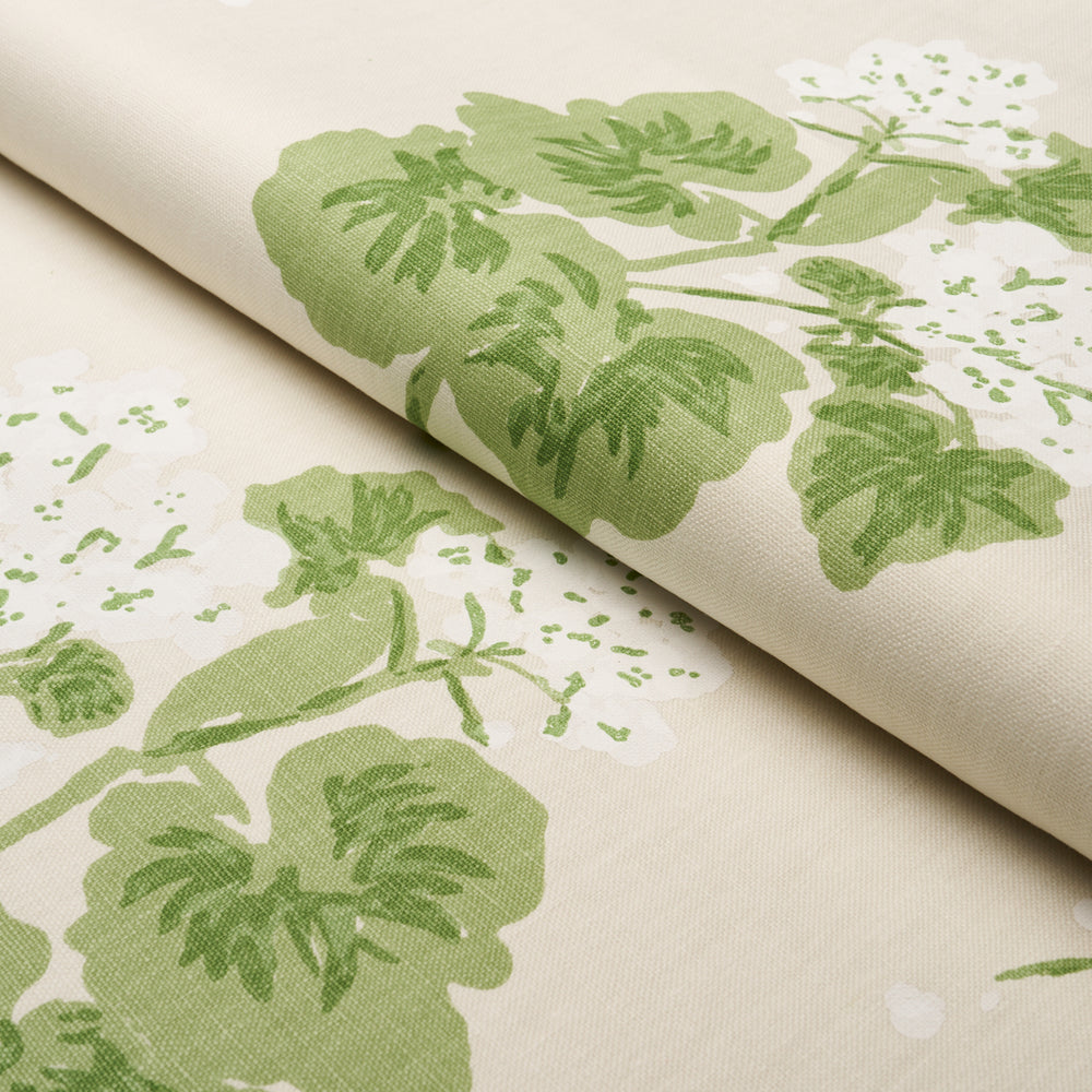 GERANIUM | White On Natural